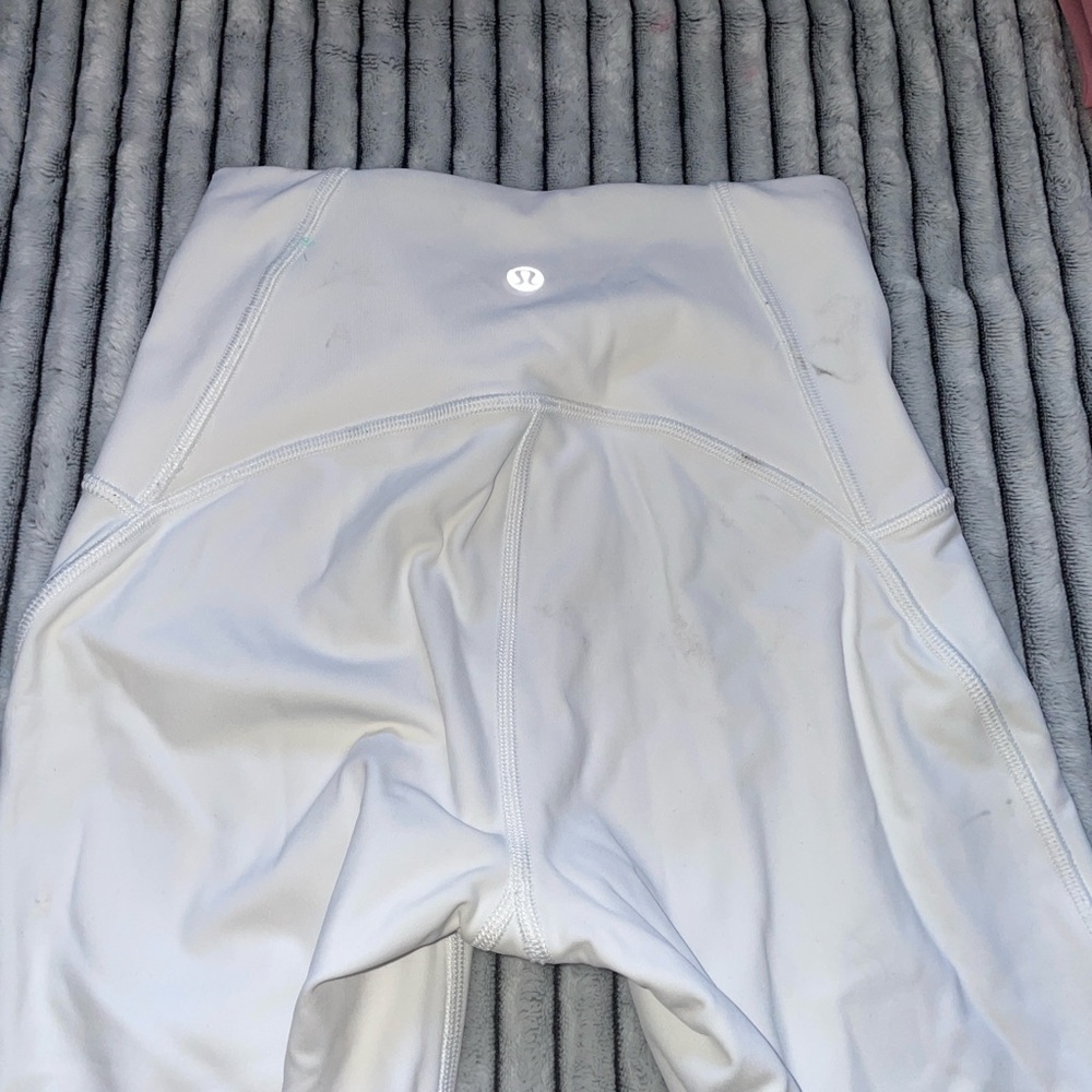 Lululemon White Leggings NWOT**TRADING!!!